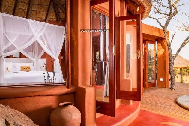 Naledzi Lavish Suite