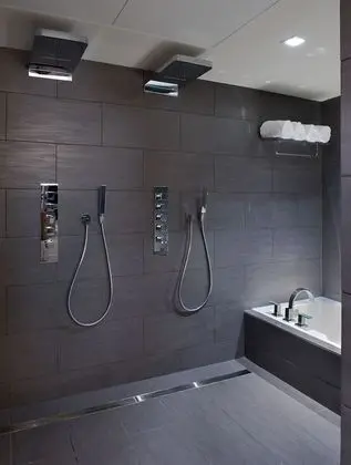 Leslie Ocean Suite