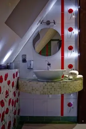 Tek Büyük Yataklı Oda, Balkon