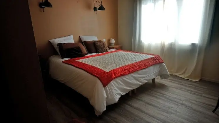 Tek Büyük veya İki Ayrı Yataklı Oda (Cévennes)