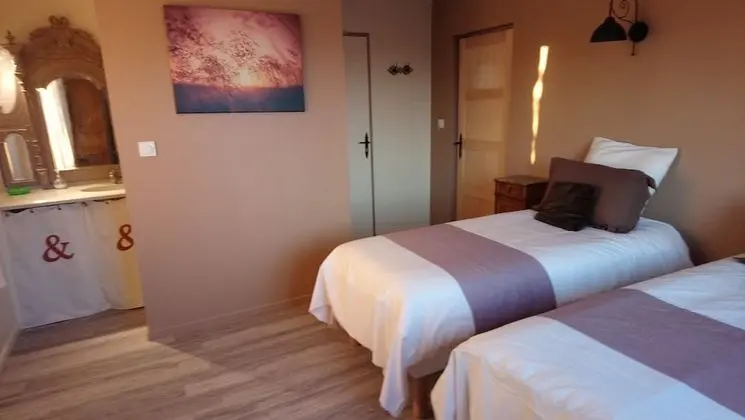 Tek Büyük veya İki Ayrı Yataklı Oda (Cévennes)