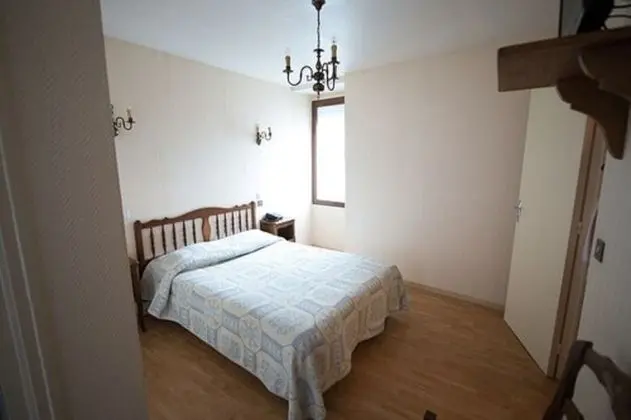 Tek Büyük Yataklı Oda (2)