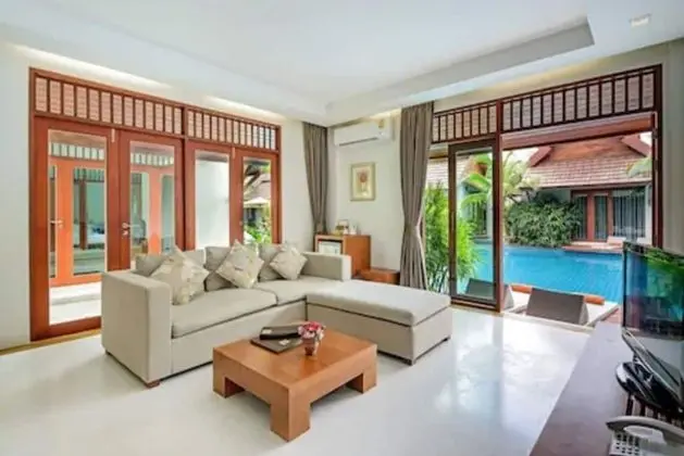Pool Access Suite Villa