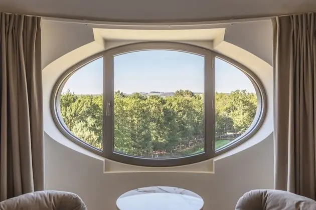 Tek Büyük veya İki Ayrı Yataklı Oda (Nid Horizon)