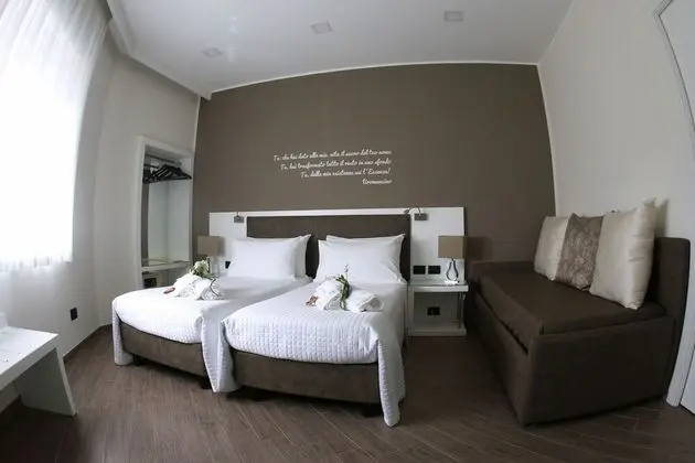 Deluxe Üç Kişilik Oda, Deniz Manzaralı