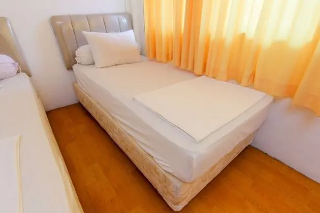 Standard Tek Büyük Yataklı Oda