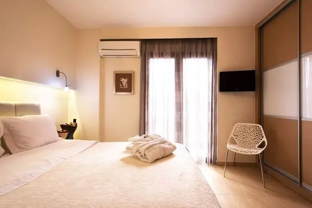 2 Bedroom House without Pool with Sea View