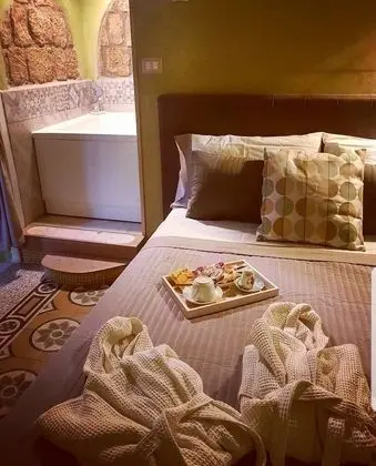 Tek Büyük Yataklı Oda, Jakuzi (Suite Ischia)