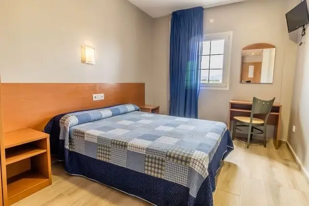 Standard Tek Büyük Yataklı Oda