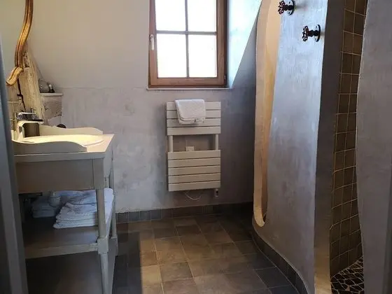 Standard Tek Büyük Yataklı Oda, Özel Banyo, Bahçe Manzaralı (LA GRAVELLE)