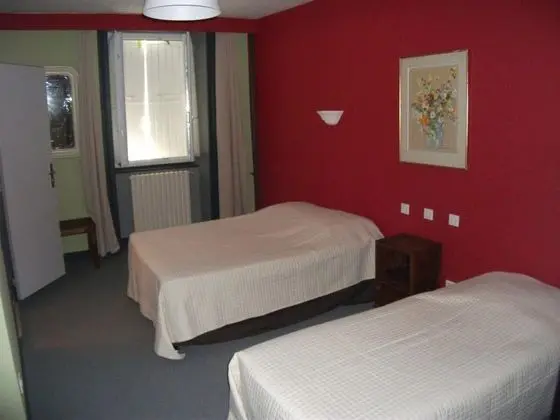 Üç Kişilik Oda (Coquelicot)