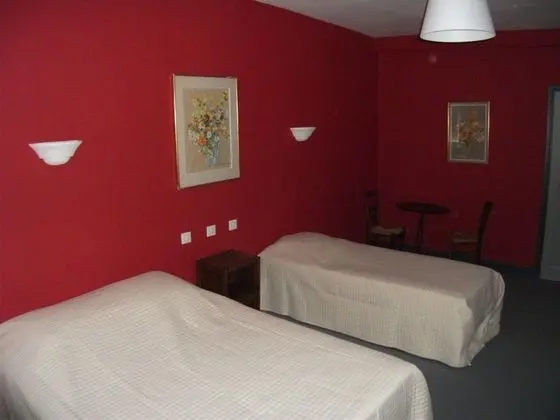 Üç Kişilik Oda (Coquelicot)