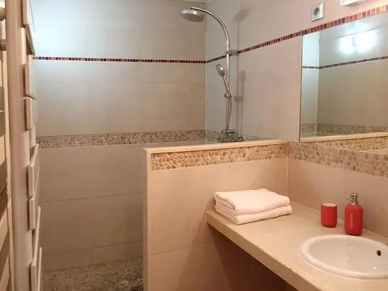 İki Ayrı Yataklı Oda, Sigara İçilmez (Terre)