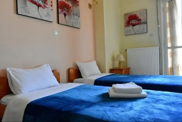 Tek Büyük veya İki Ayrı Yataklı Oda, Balkon