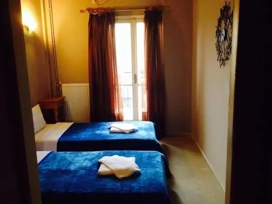 Tek Büyük veya İki Ayrı Yataklı Oda, Balkon