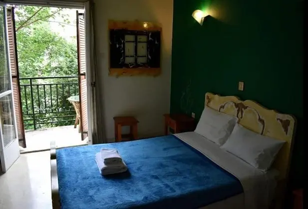 Tek Büyük veya İki Ayrı Yataklı Oda, Balkon