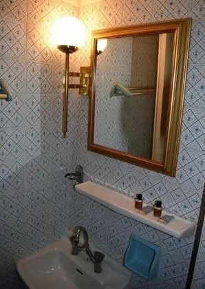 Tek Büyük veya İki Ayrı Yataklı Oda, Balkon