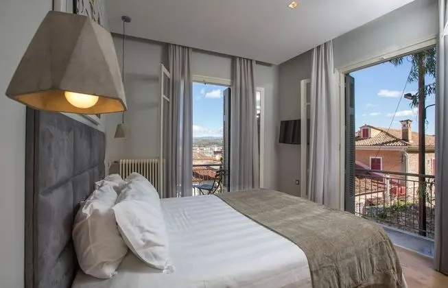 Deluxe Tek Büyük veya İki Ayrı Yataklı Oda, Balkon, Deniz Manzaralı