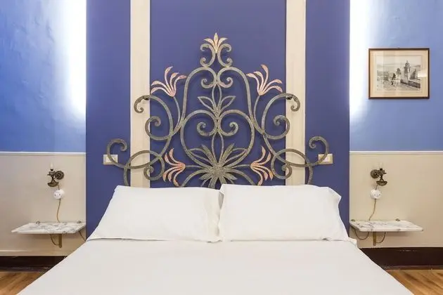 Üç Kişilik Oda, Balkon, Şehir Manzaralı