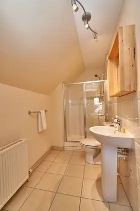Standard Apart Daire, 3 Yatak Odası (Annandale Street)