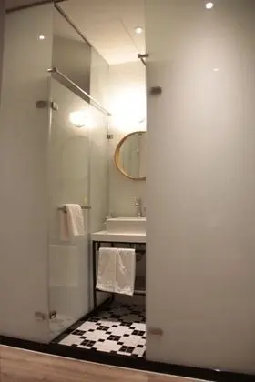 Standard Tek Büyük Yataklı Oda, Penceresiz