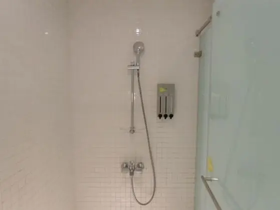 Tek Kişilik Oda, Ortak Banyo