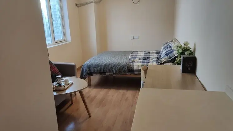 Basic Tek Büyük Yataklı Oda