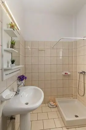 Stüdyo (3 Adults)