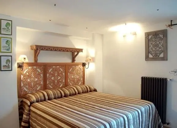 Tek Büyük veya İki Ayrı Yataklı Oda, Banyolu/Duşlu