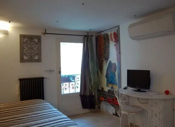 Tek Büyük veya İki Ayrı Yataklı Oda, Banyolu/Duşlu