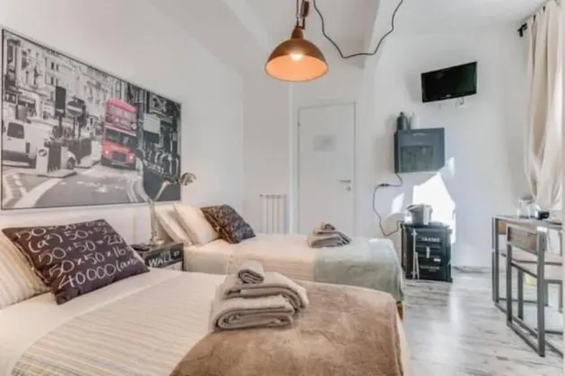 Tek Büyük veya İki Ayrı Yataklı Oda, Banyolu/Duşlu