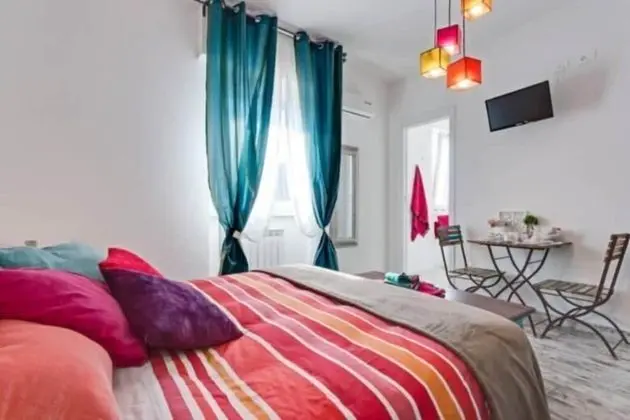 Tek Büyük Yataklı Oda, Banyolu/Duşlu