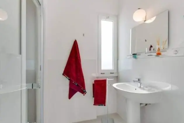 Tek Büyük Yataklı Oda, Banyolu/Duşlu