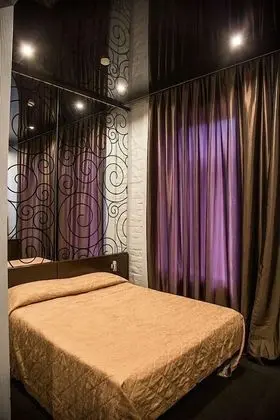 Business Tek Büyük Yataklı Oda