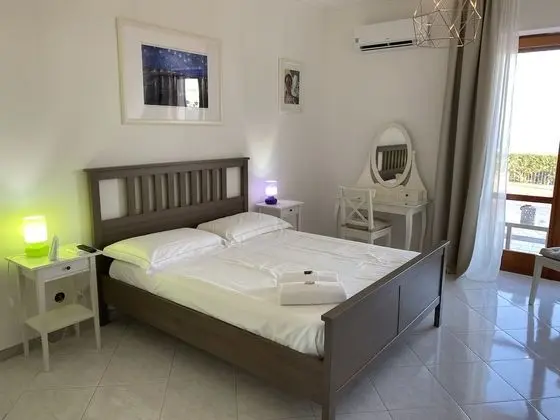 Superior Tek Büyük Yataklı Oda, Havuz Manzaralı