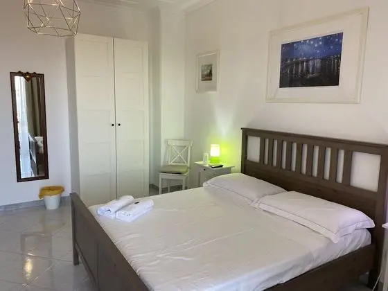 Superior Tek Büyük Yataklı Oda, Havuz Manzaralı