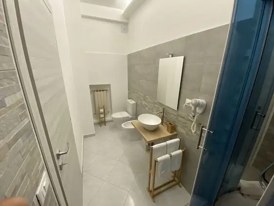 Superior Tek Büyük Yataklı Oda, Havuz Manzaralı