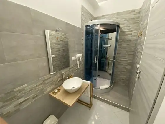 Superior Tek Büyük Yataklı Oda, Havuz Manzaralı