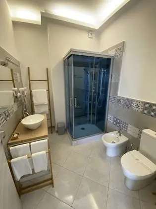Superior Üç Kişilik Oda, Havuz Manzaralı
