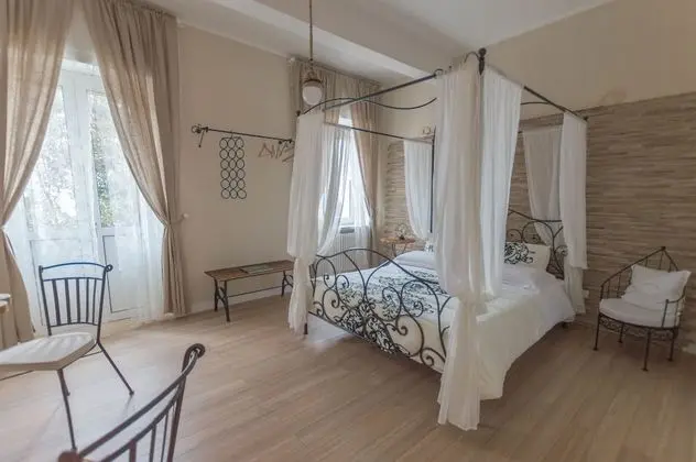 Design Tek Büyük veya İki Ayrı Yataklı Oda