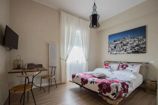 Design Tek Büyük veya İki Ayrı Yataklı Oda