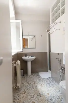 Tek Büyük Yataklı Oda, 1 En Büyük (King) Boy Yatak