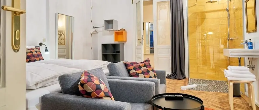 Tek Büyük Yataklı Oda, Balkon (Koi)