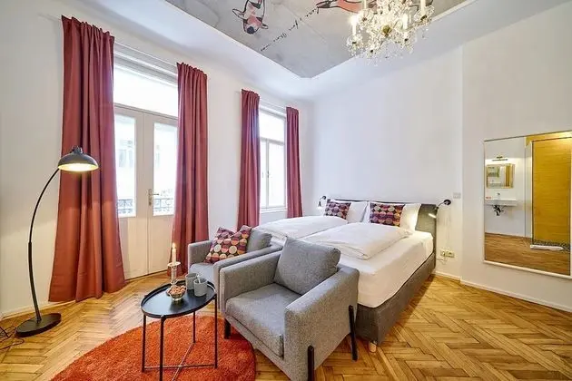 Tek Büyük Yataklı Oda, Balkon (Koi)