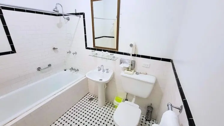 Deluxe Oda, Sigara İçilmez, Küvet