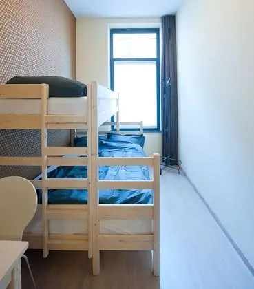 Tek Büyük veya İki Ayrı Yataklı Oda, Ortak Banyo