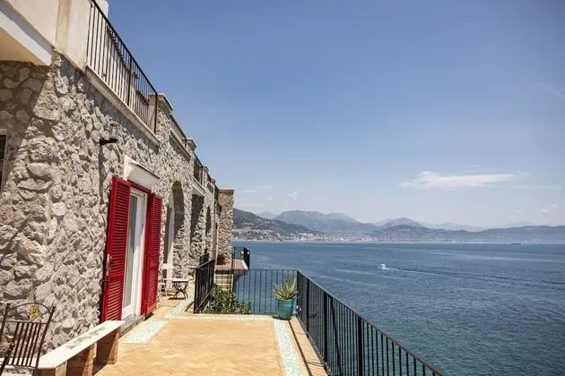 Villa, Banyolu/Duşlu (Accesso privato al mare)