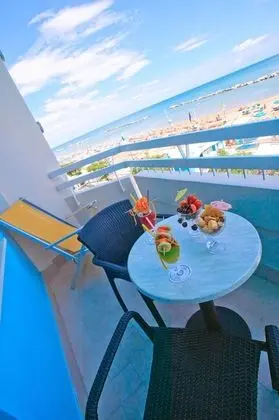 Oda, Deniz Manzaralı