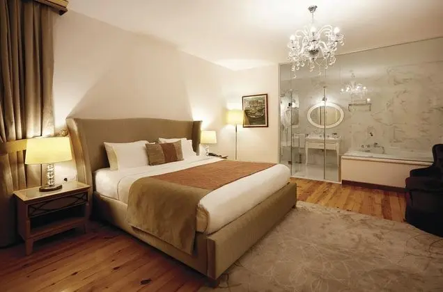 Deluxe Jakuzili Suite,Kara Manzaralı