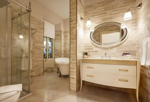 Suite, Kara Manzaralı